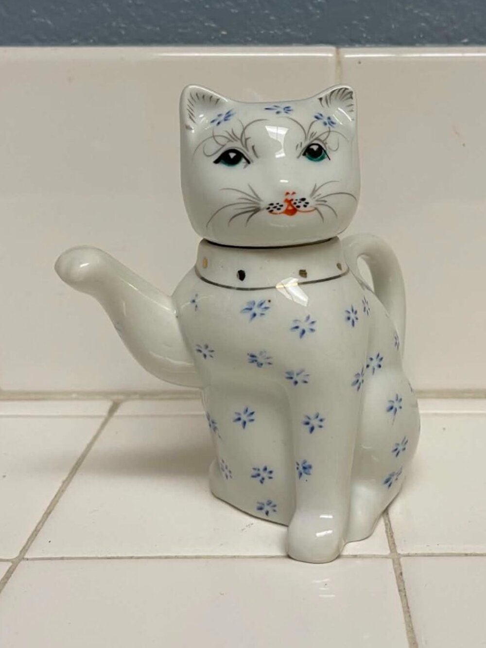 vintage cat creamer